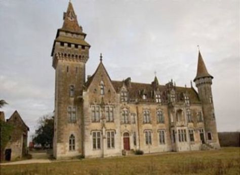 neo-gothic-chateau_SAGU7_52
