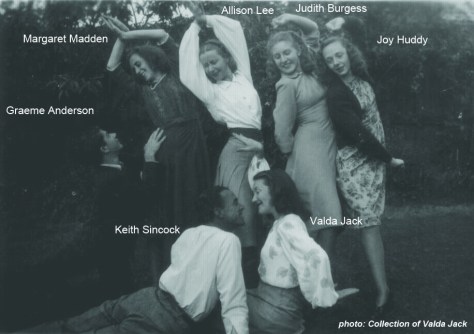 broken collar boneTXT